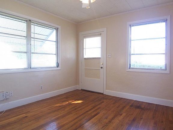 4th image of 459 29th Ave N APT 20