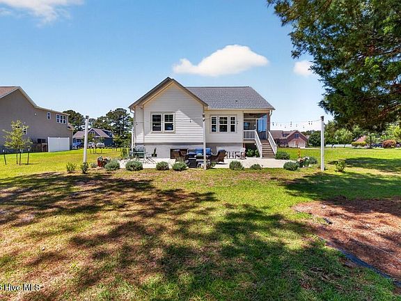 4th image of 904 Sea Holly Court