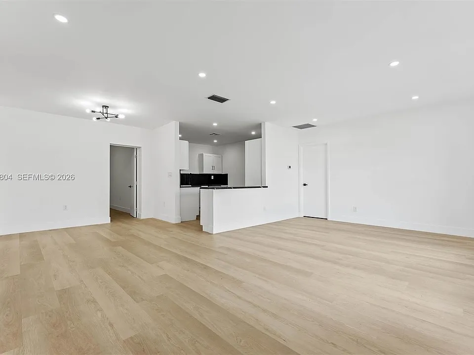 2610 NW 83rd Ave