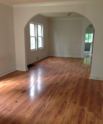 3rd image of 15226 Marshfield Ave