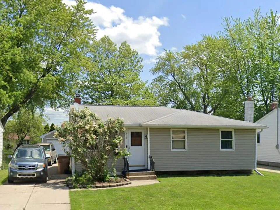 313 McNaughton Ave