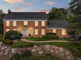 3250 Chestnut Run Dr, Bloomfield Hills, MI 48302