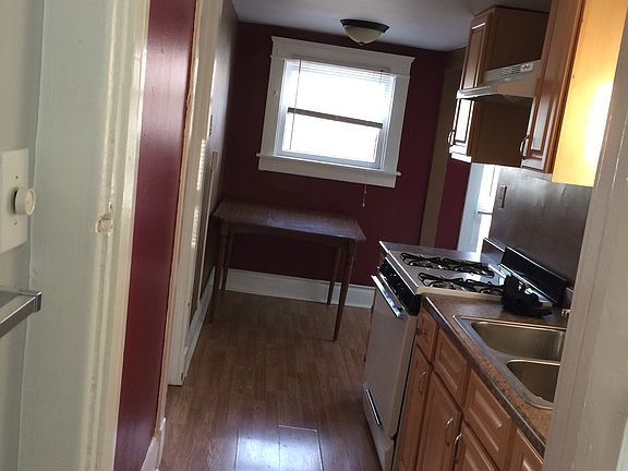 4th image of 6007 Bramble Ave #2