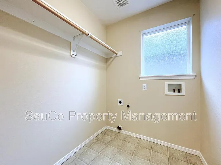 1146 SE Westerland St — Photo 14