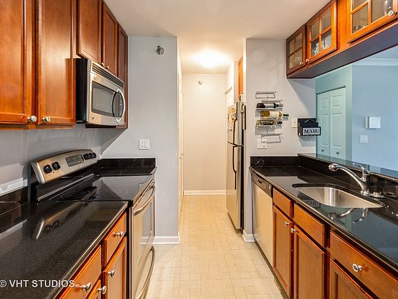 3rd image of 213 Glengarry Dr APT 212