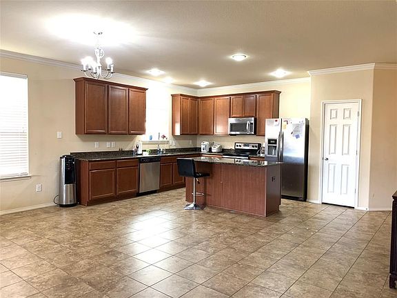 3rd image of 7505 Berrenda Dr
