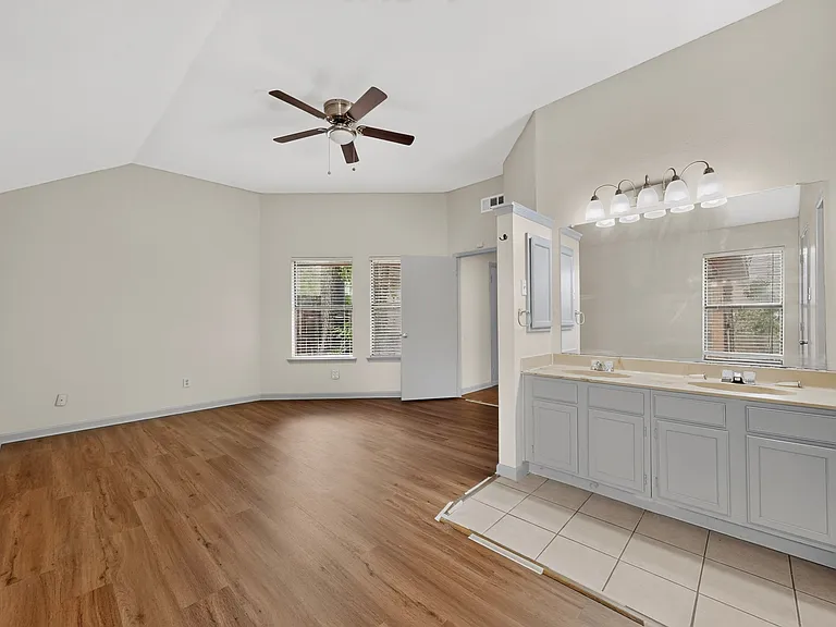 1700 Wheatfield Dr — Photo 22