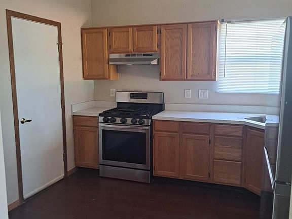 3rd image of 7588 Sun Valley Ct