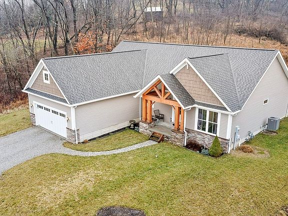 5th image of 62 N Highland Ct