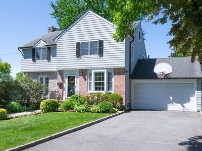 953 Peace Street, Pelham, NY, 10803
