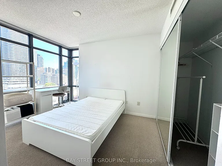 38 Grenville St #1309 — Photo 5