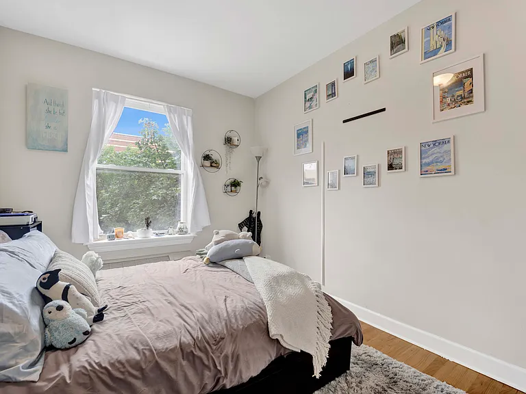 2456 N Hamlin Ave #3 — Photo 8