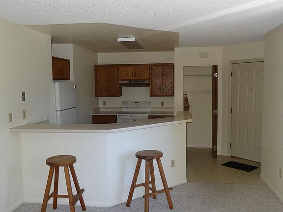 5th image of 1931 Alsop Ln #207