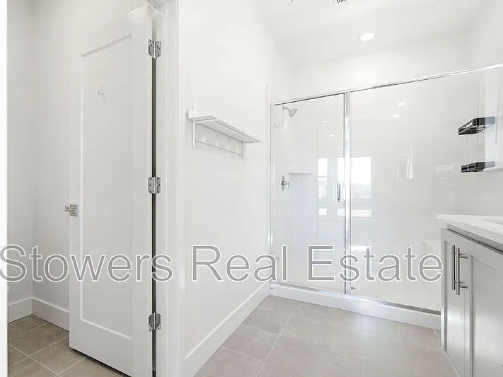 5527 Dublin Blvd — Photo 39