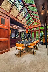 Sold by Societe Real Estate