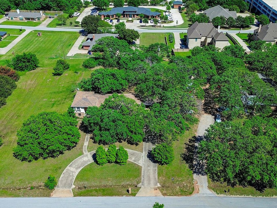 1st image of 475 Briarwood Dr