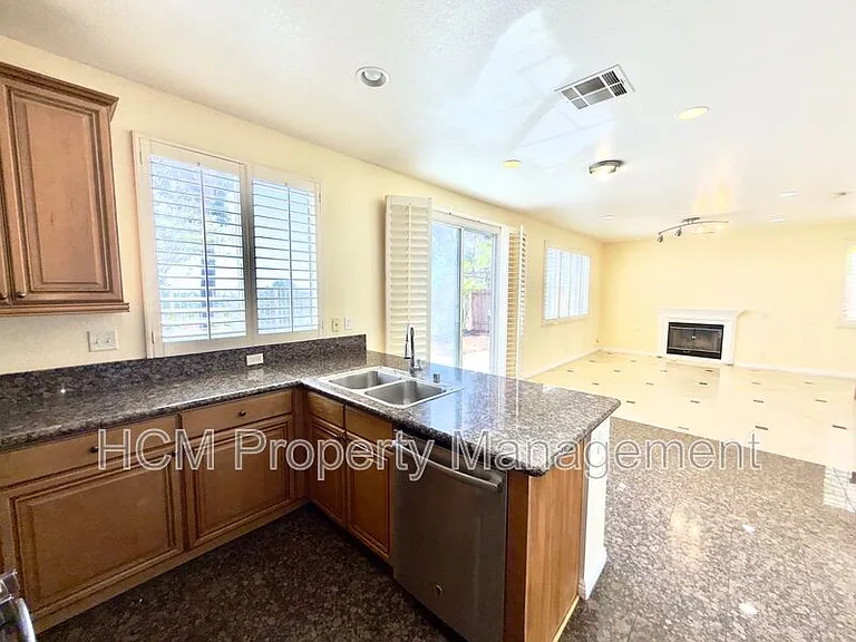 31 Calle Alamitos — Photo 8