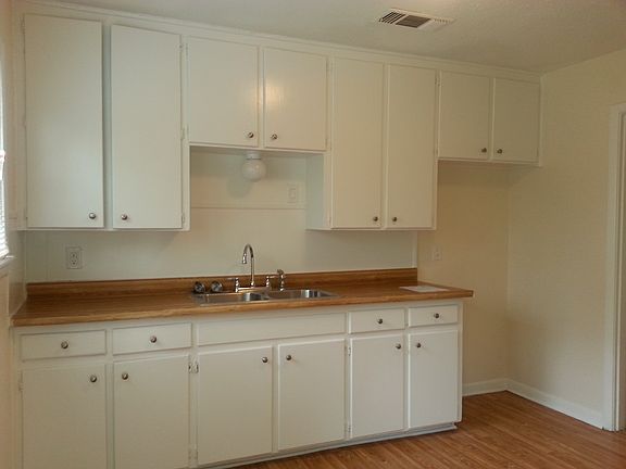 5th image of 4901 Ollie St