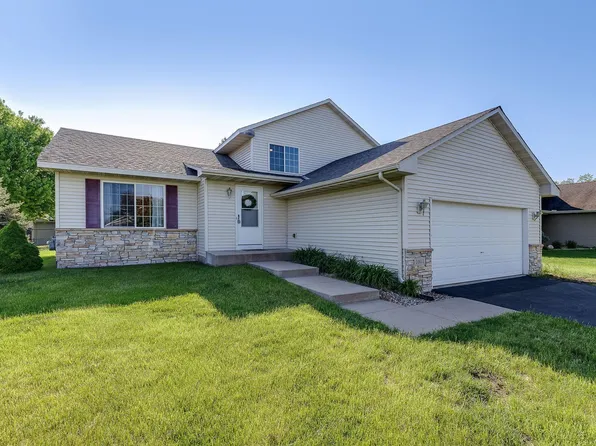 1001 Century Ct, Belle Plaine, MN 56011