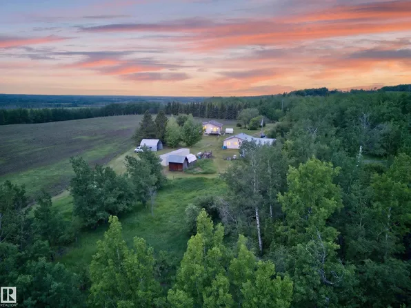 1415 State Highway 37, Rural Lac Ste Anne County, AB T0E 1V0