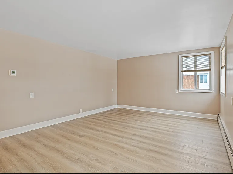 Stonewood Apartments — Photo 25