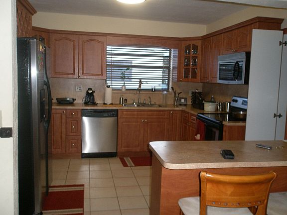 4th image of 9800 Bahama Dr