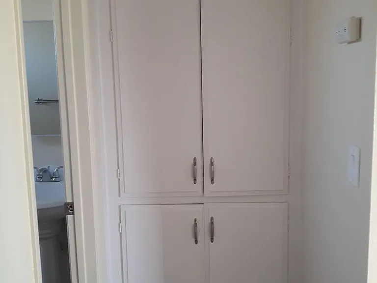 Leo's Apartments — Photo 16