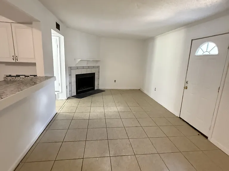 4860 Chesterwood Ct #1 — Photo 25