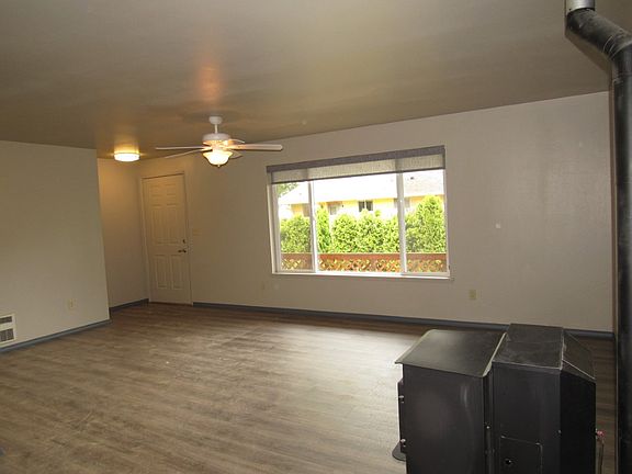 5th image of 326 Glen Ave SE