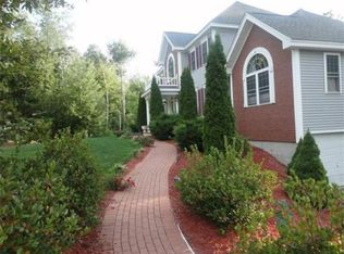 985 Franklin Rd, Fitchburg, MA 01420