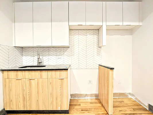 Rented by EXR | media 37