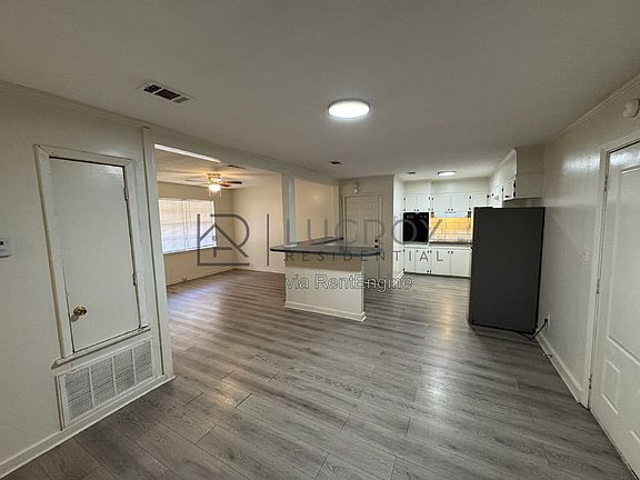 3rd image of 3308 Ramona St