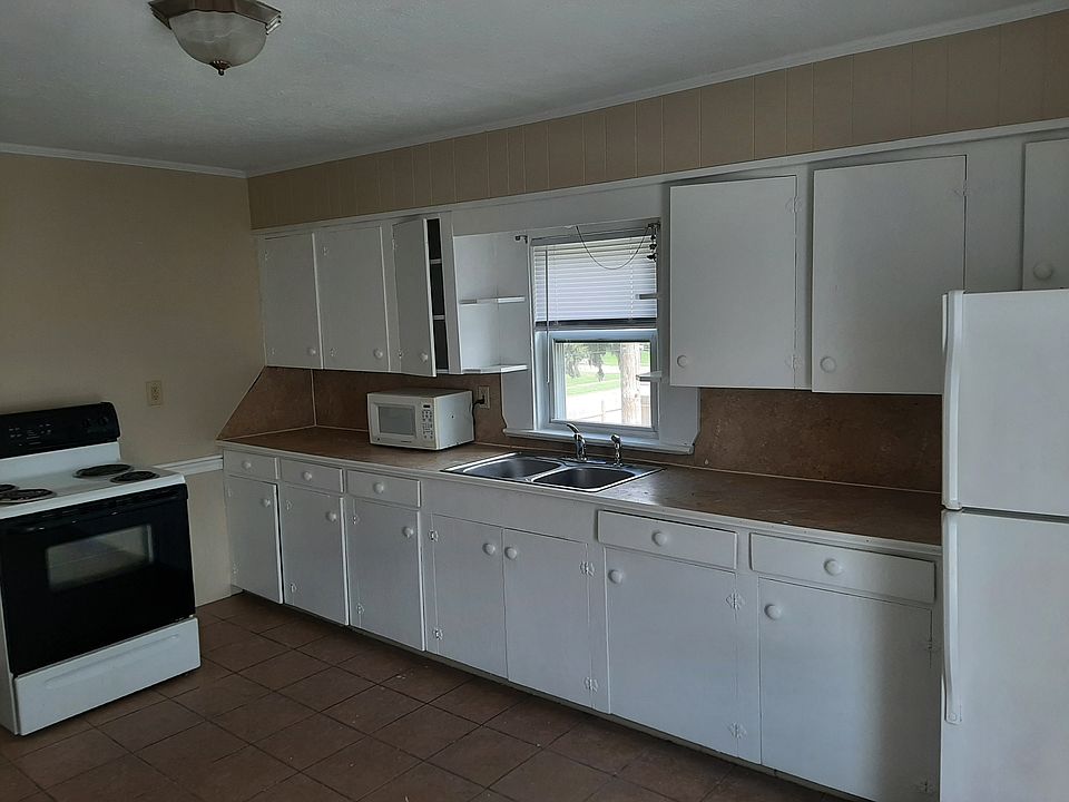 1st image of 416 Marian St #2