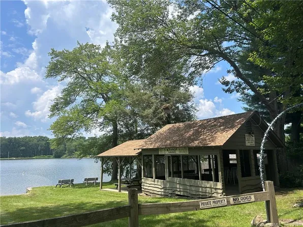 23 Lakeview Drive, Bethlehem, CT 06751