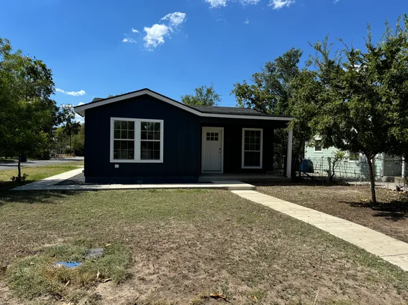 407 Stephen St, Kerrville, TX 78028