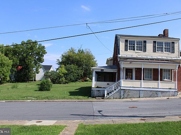 2nd image of 224 Sharp St