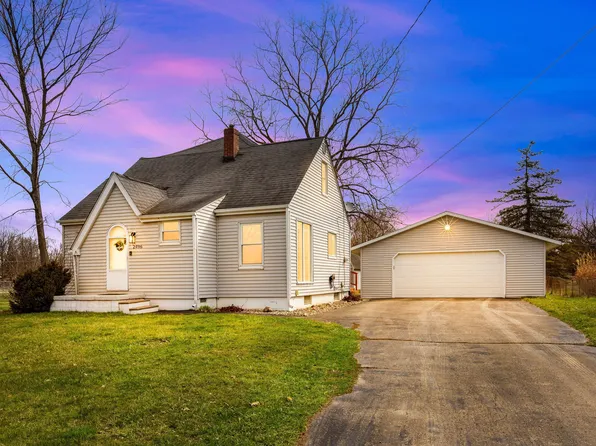 2496 Stockbridge St, Burton, MI 48509