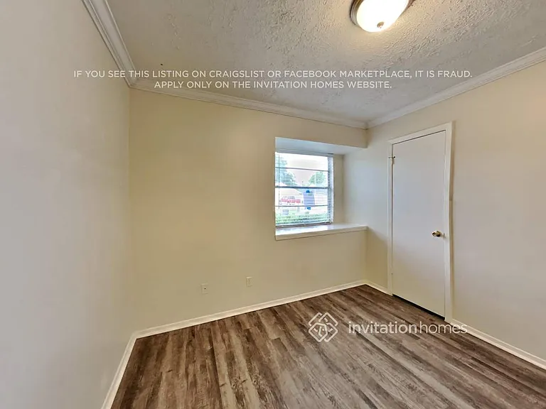 2835 Pilgrims Point Dr — Photo 10