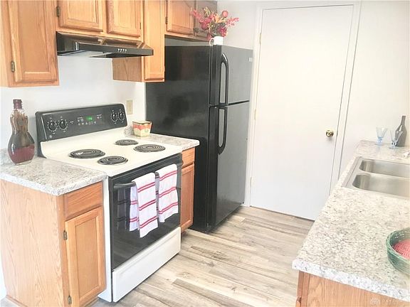 5th image of 9769 Centerville Creek Ln