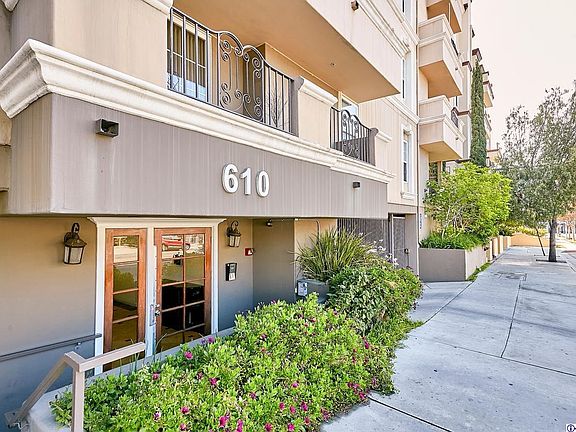 2nd image of 610 S Wilton Pl APT 403
