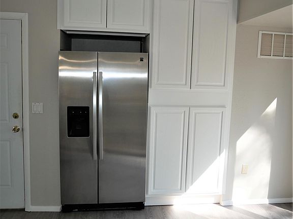 4th image of 5325 El Camino Dr