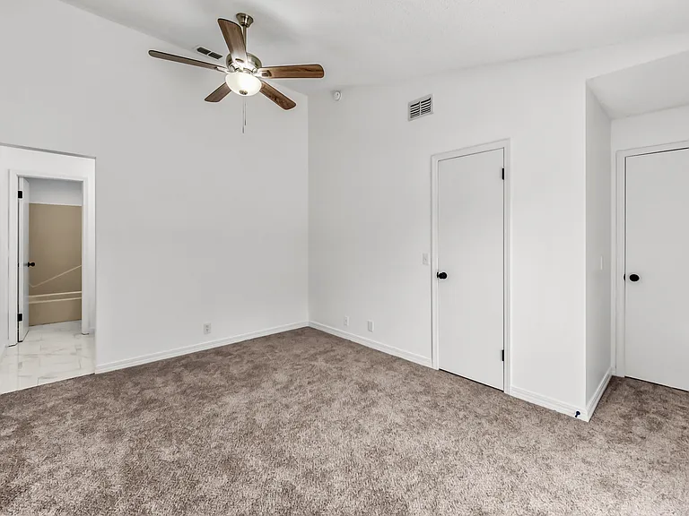 1304 E Magnolia Cir #1306 — Photo 26