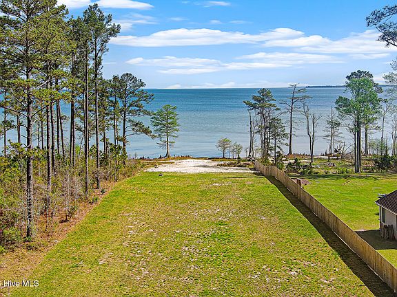 3rd image of 107 Cedarwood Drive