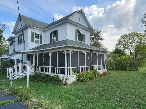 809 W Country Rd, Columbus, KS 66725