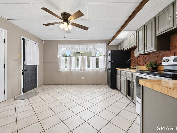 5th image of 25 Maple Avenue