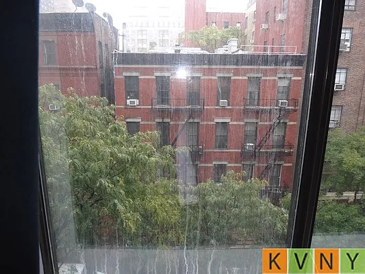 Rented by KVNY Soho | media 52