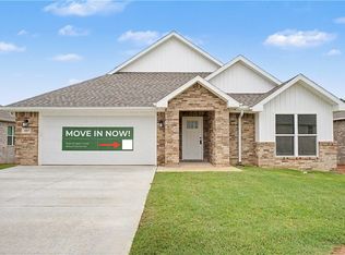 2857 Roe Deer St, Springdale, AR 72762