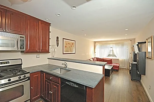 Rented by Citi Habitats | media 13