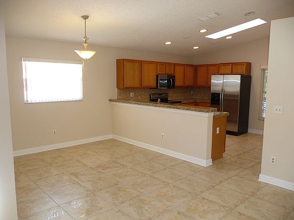 5th image of 2955 Barrymore Ct