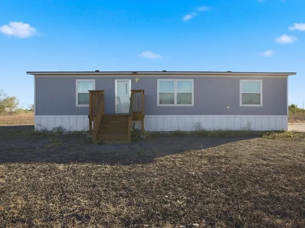 553 Jennifer Loop, Orange Grove, TX 78372